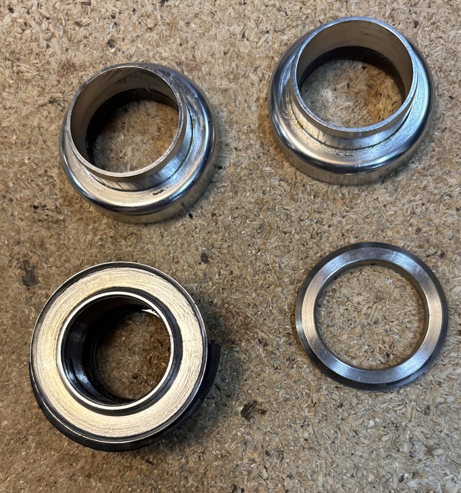 Threadhead 1” Threaded Headset With Sealed Bearings In Very Good Used Condition