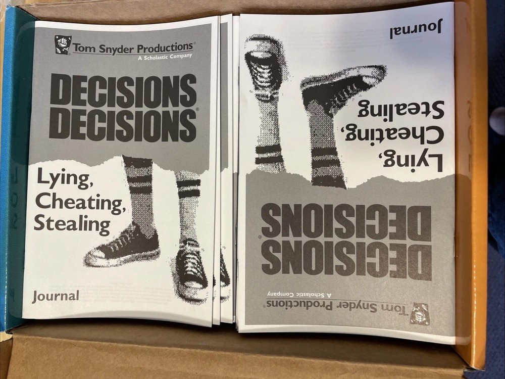 Tom Snyder Decisions Decisions: Lying, Cheating, Stealing - CD for Mac & Windows