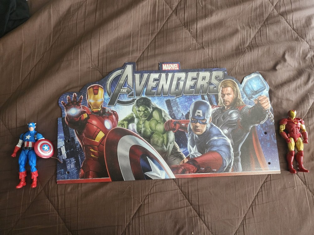 Marvel Avengers Cardboard Store Display