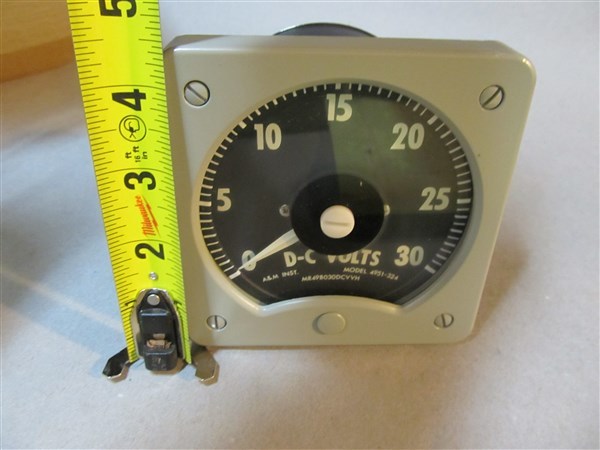 A&M Instruments 0-30 DC Volts Panel Meter MR49B030DCVVH