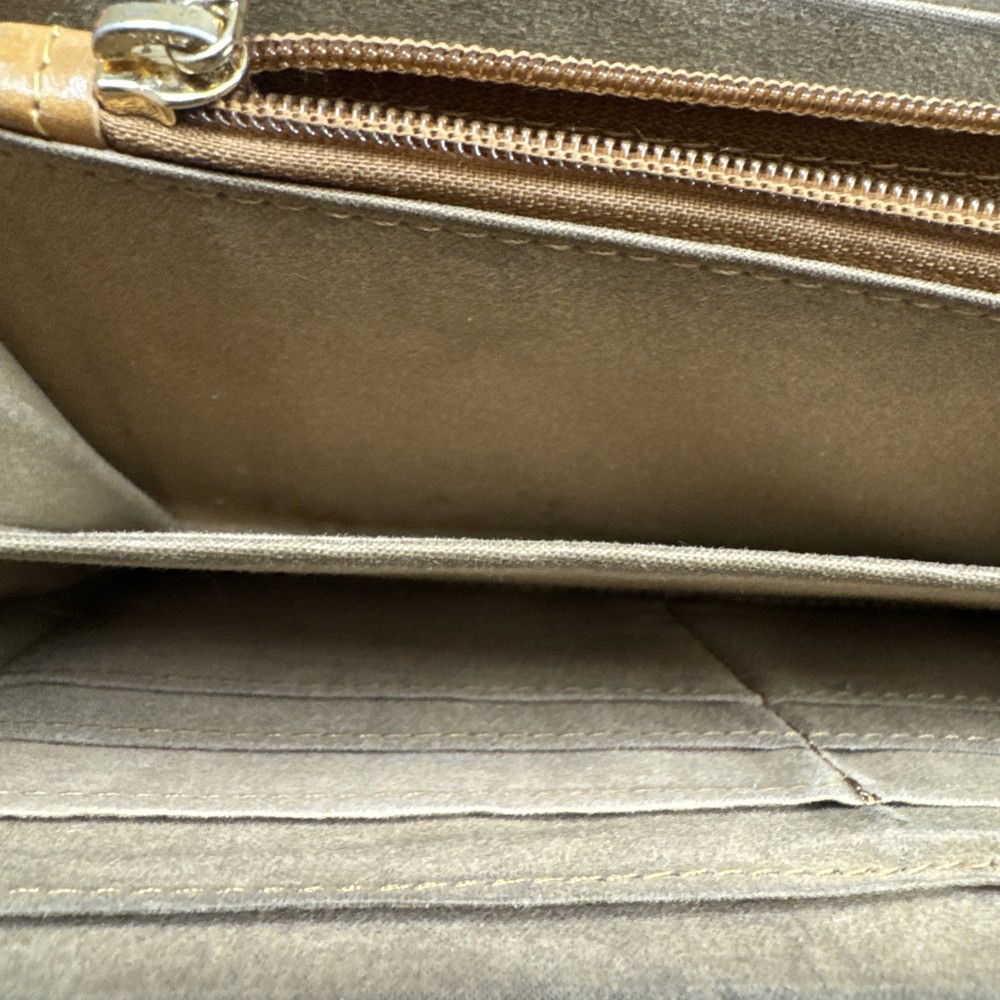 Rioni Signature Button Zip Wallet Brown