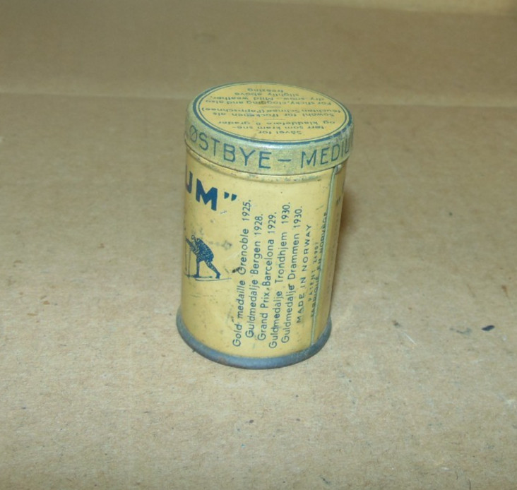 Vintage Stbye-Medium Ski Wax  Good Grafix