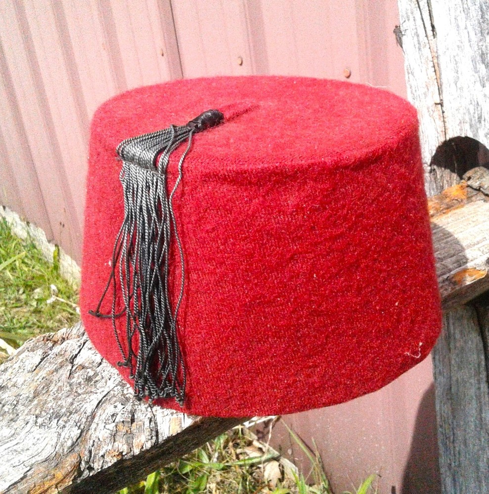 Vintage Red Fez Hat with Black Tassel Plain