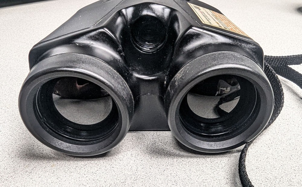 Bushnell Rangefinder Pro 400 Hunting Golfing Working Condition No Case