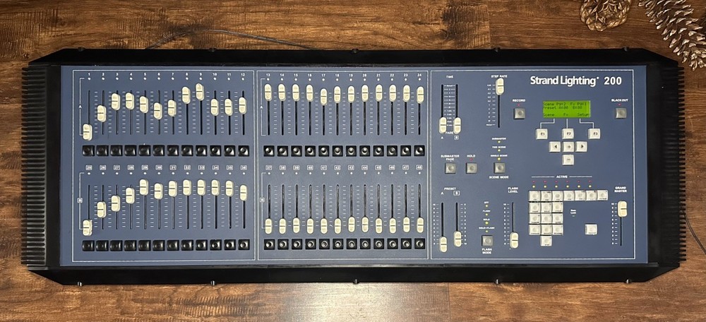 Strand Lighting 200 24/48 Panasonic Portable Control Console 24 Effects