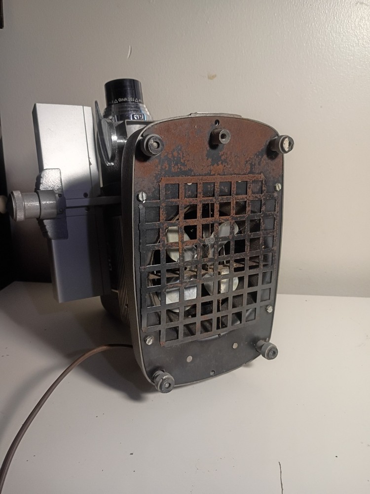 TDC Selectron Model D Slide Projector. Vintage. In great shape. no case