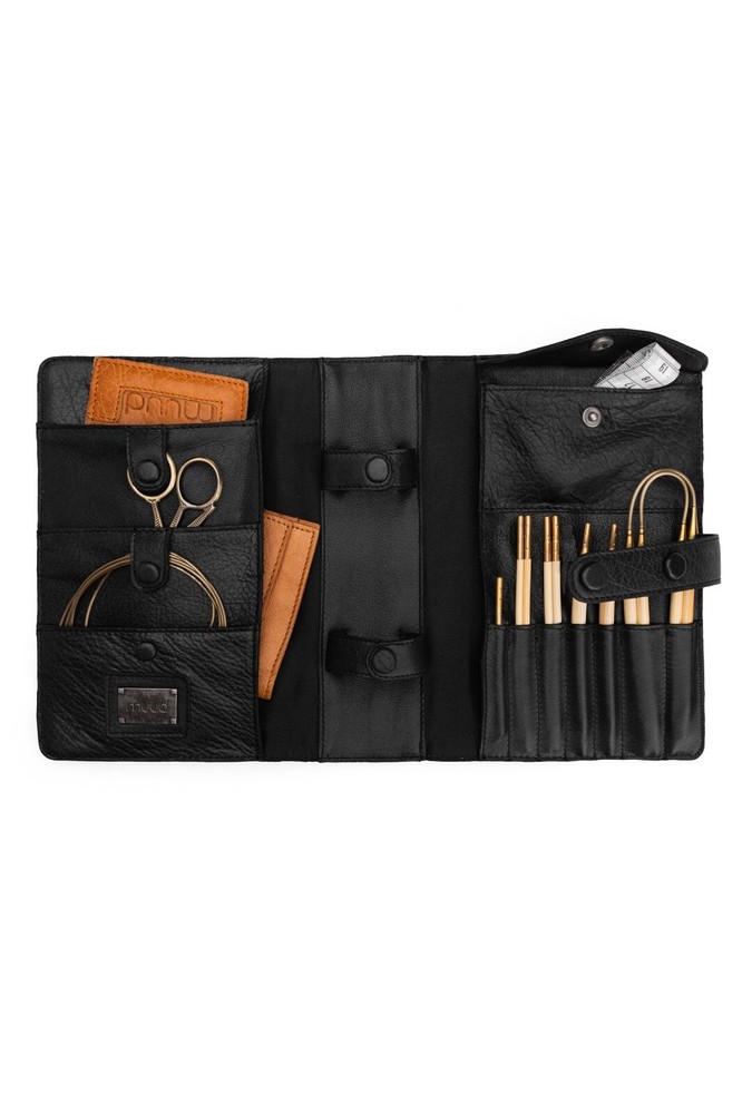 MUUD CARITA needle case