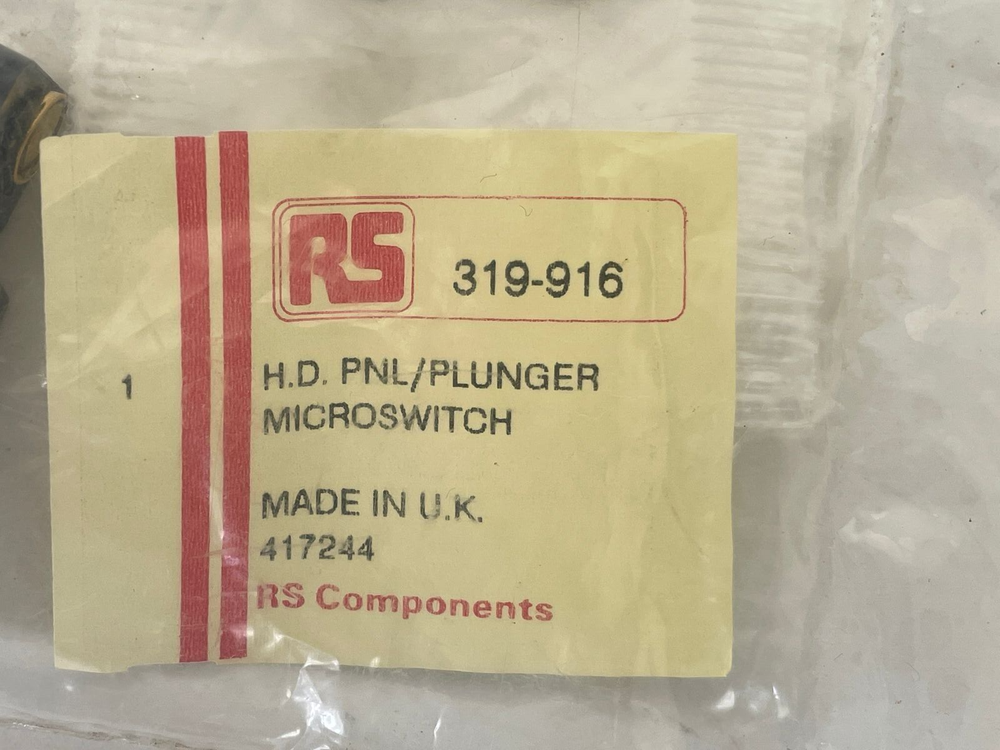 RS Components / Plunger Micro Switch / 319-916