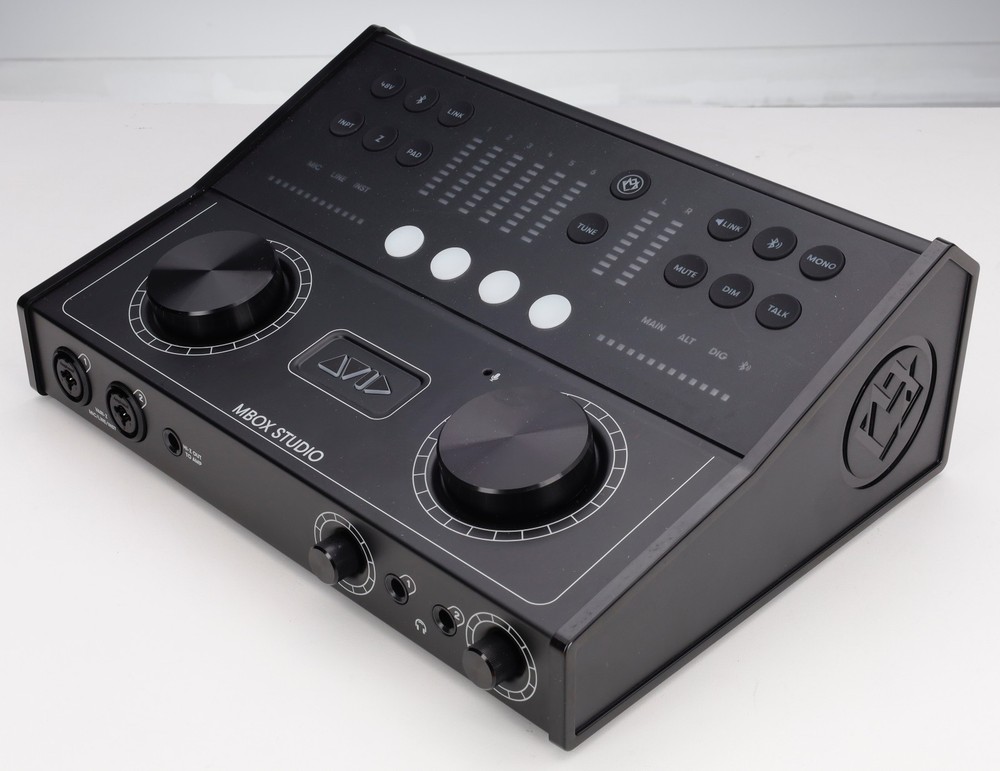 Avid MBOX Studio USB-C Audio Interface 21x22