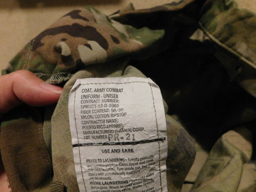 US ARMY OCP COAT SZ MEDIUM - SHORT