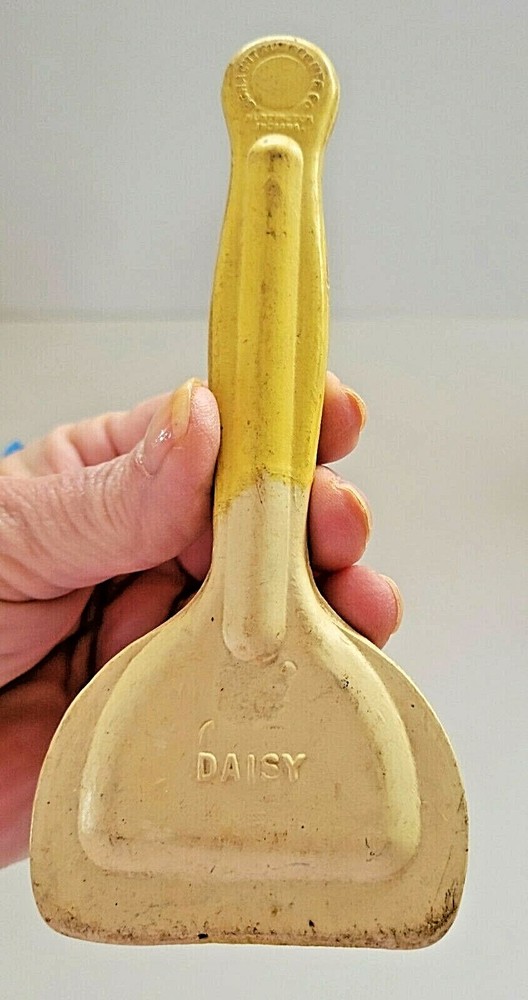 DAISY SPATULA/SCRAPER SCHACHT RUBBER MFG.