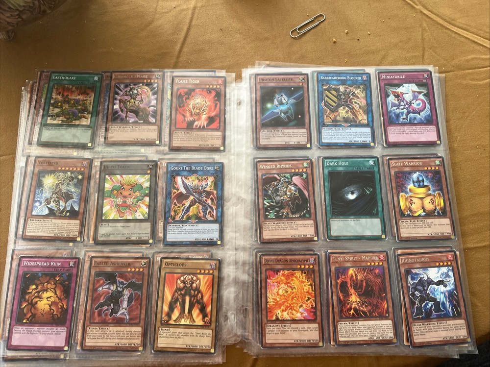 🔥🔥🔥🔥Yugioh 11 Page Binder Collection