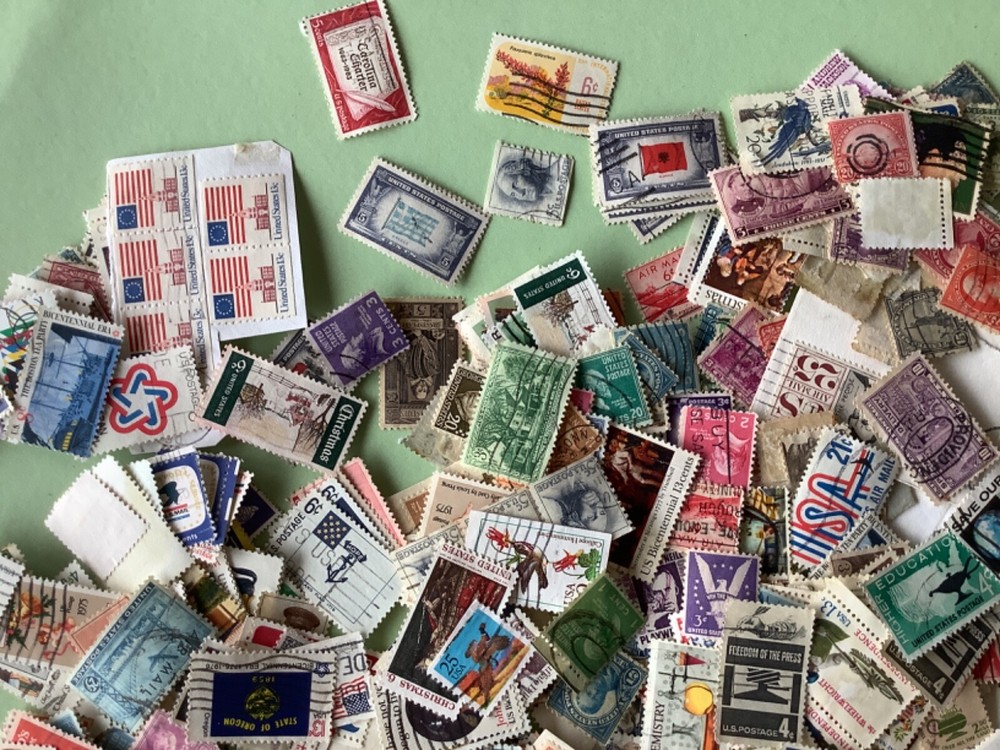 United States stamps approx 100s items Ref A2243