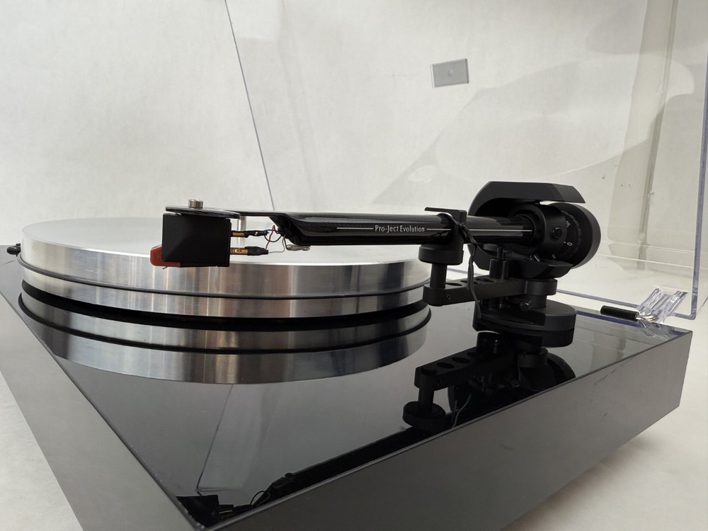 Pro-Ject X8 Evolution Turntable Sumiko Moonstone Cartridge - High Gloss Black