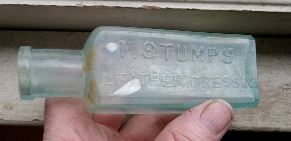 F.STUMPS LEATHER DRESSING SCARCE 1880s DUG BOOT BLACKING BOTTLE