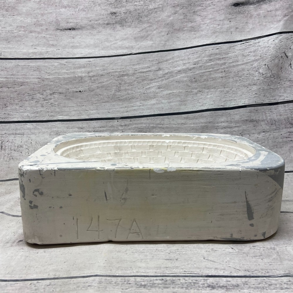 Vintage Unbranded Ceramic Casting Mold Basket Base Open Pour #147A