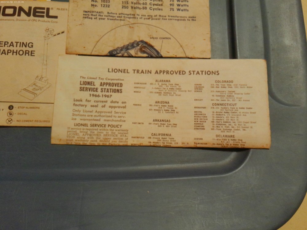LIONEL TRAIN PAPER LOT