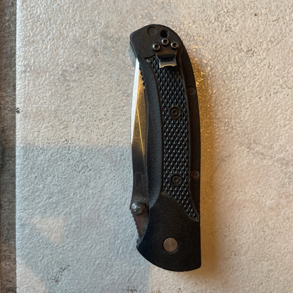 Benchmade Pocket Knife - Broken Clip