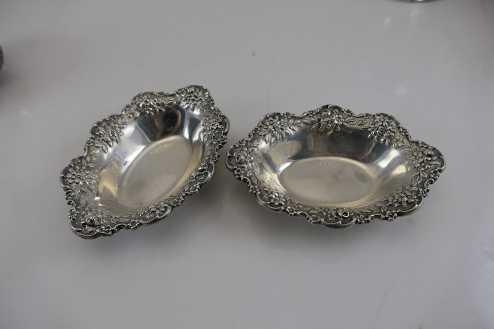 Fine Pair Sterling Silver Dishes Kirk Repousse No Monos GUC