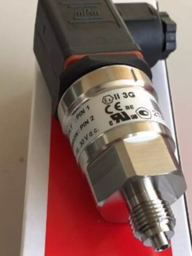 1pcs Danfoss Pressure Transmitter Sensor MBS3000 0-400 Bar 060G3723