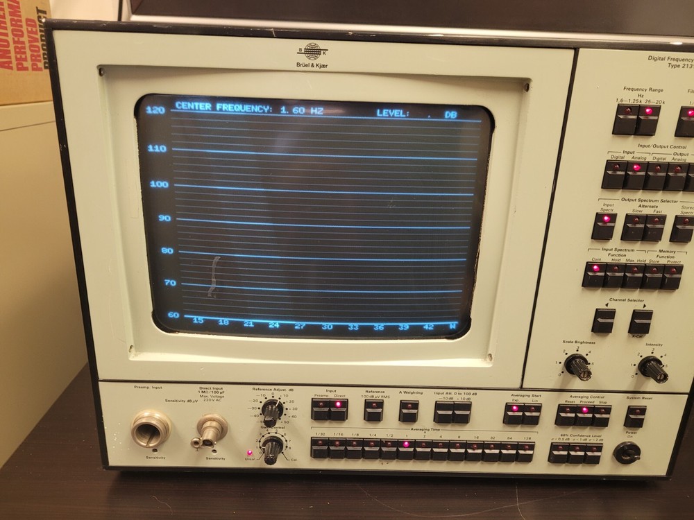 Bruel & Kjaer Digital Frequency Analyzer Type 2131 Tested Working Free Shipping