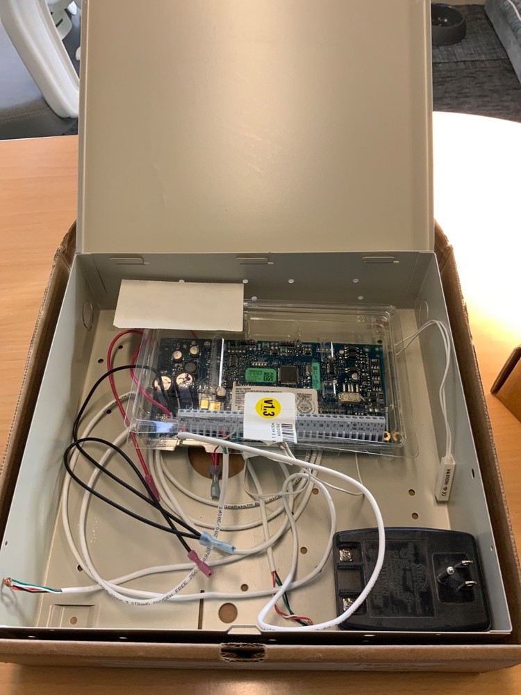 DSC HS2TCHPN Touchcreen and DSC HS2064NKCP01 Panel - new - open box