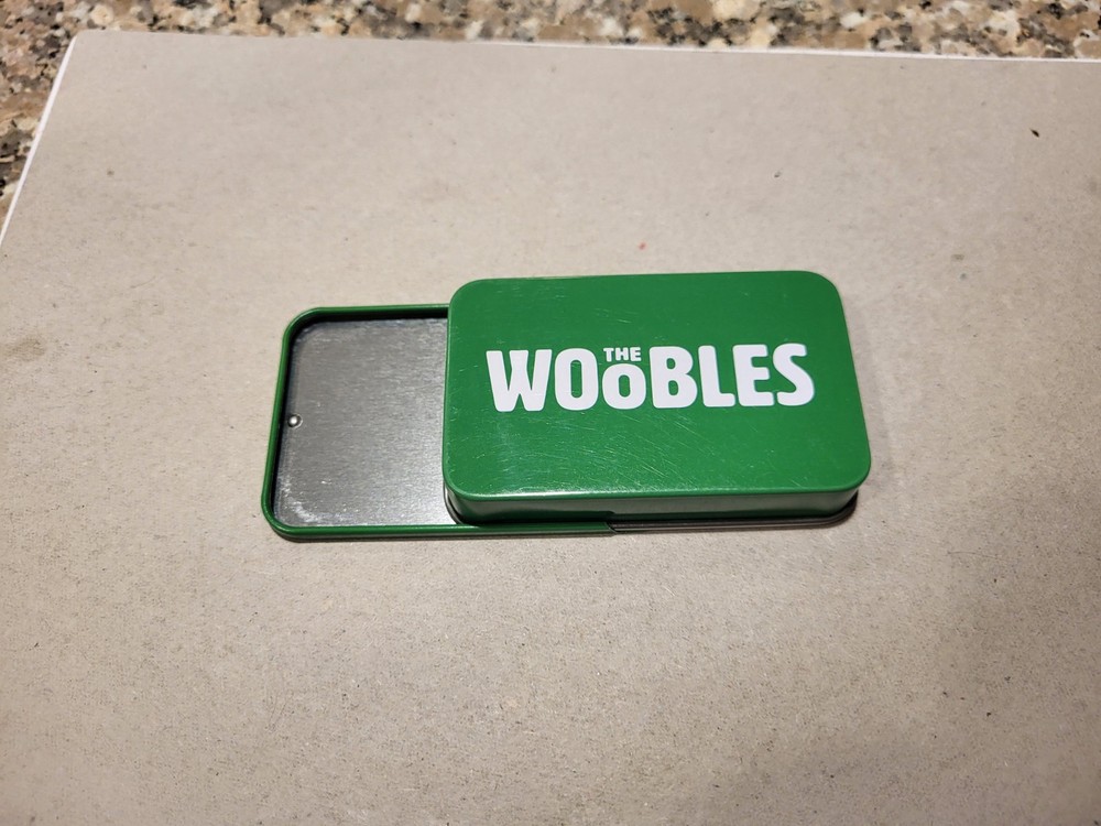 the wobbles Christmas Tin