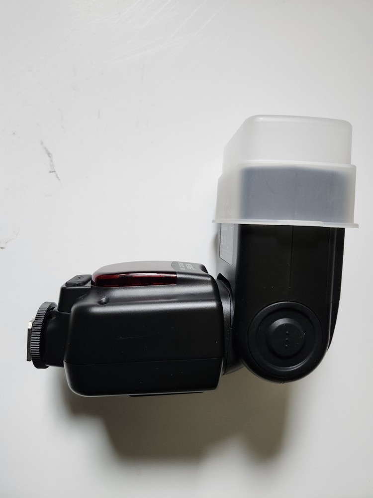 Neewer Speedlight 750ii