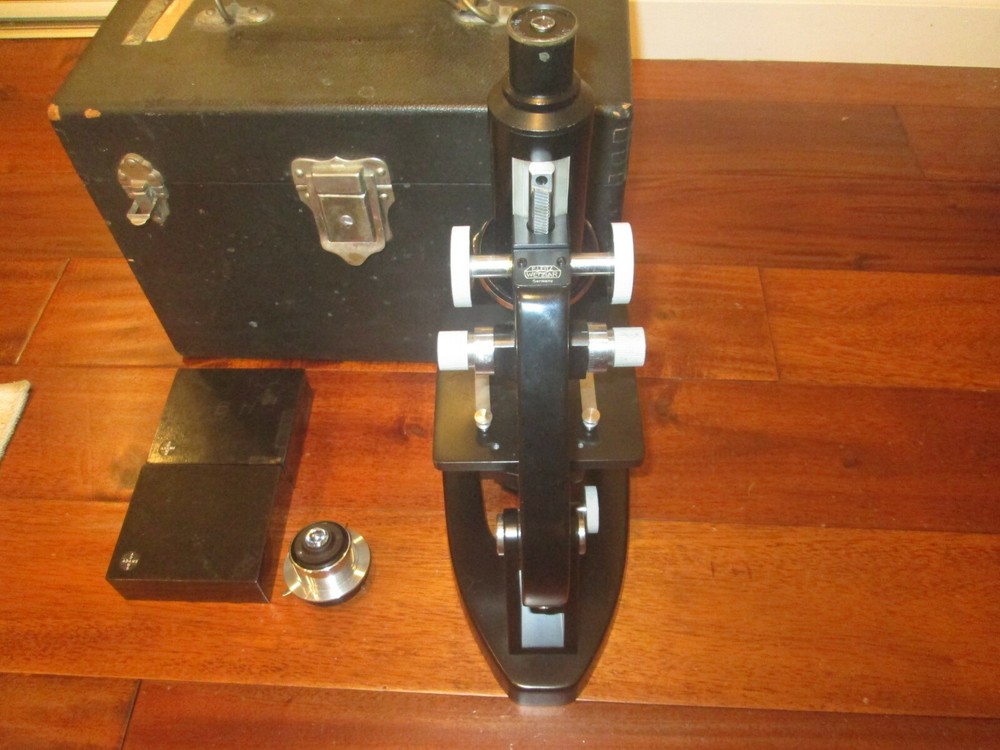 ERNST LEITZ WETZLAR MONOCULAR MICROSCOPE GREAT COND. MADE IN GERMANY