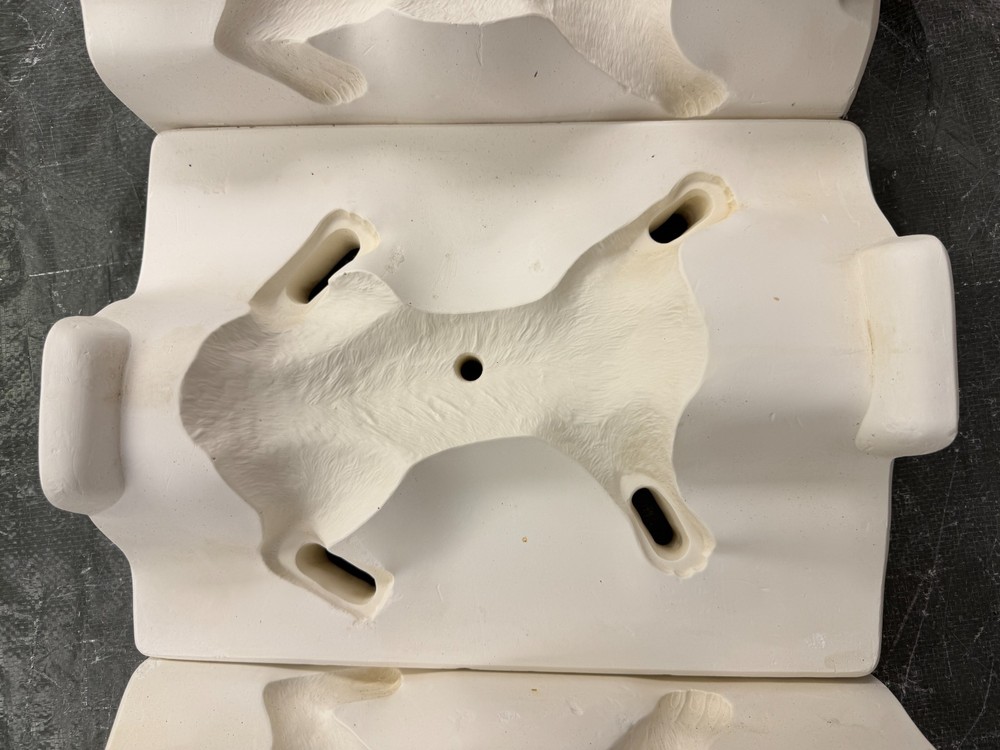 VINTAGE SCIOTO CERAMIC MOLD #S-2075 CLIMBING SQUIRREL