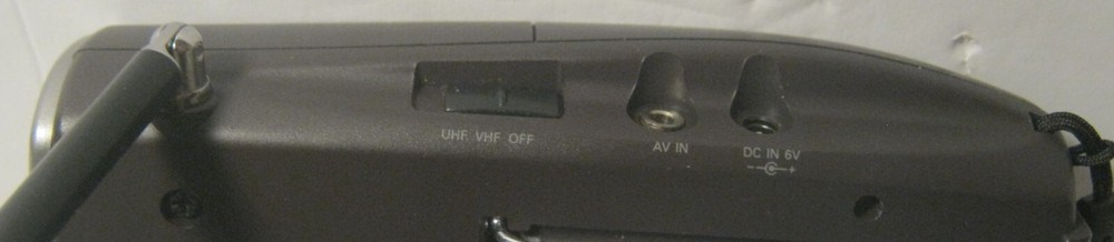 Vintage RCA 2.5" Active Matrix TV Model L2500BC Excellent Condition! POWERS UP!!