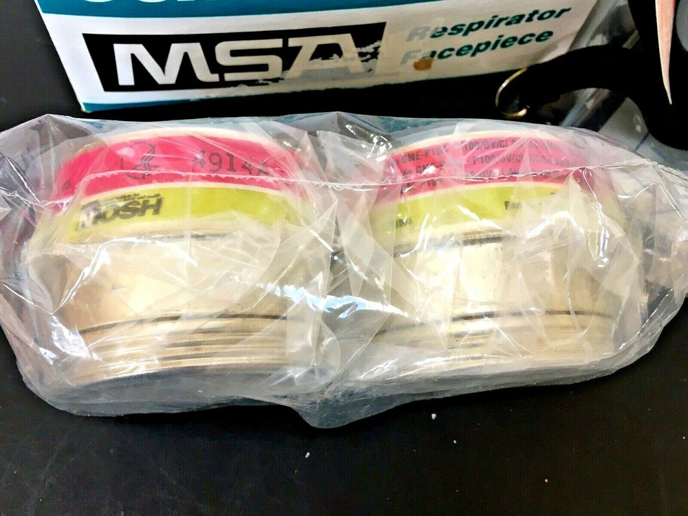 NEW - MSA Comfo Classic 808071 Half-Mask Respirator Face Piece Medium