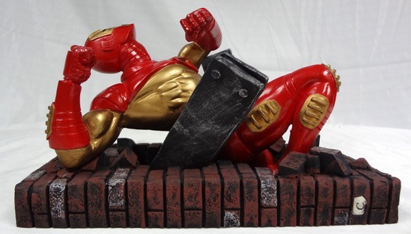 Creative License 1997 Limited Edition Marvel Comics Iron Man Sculpture #319/2000