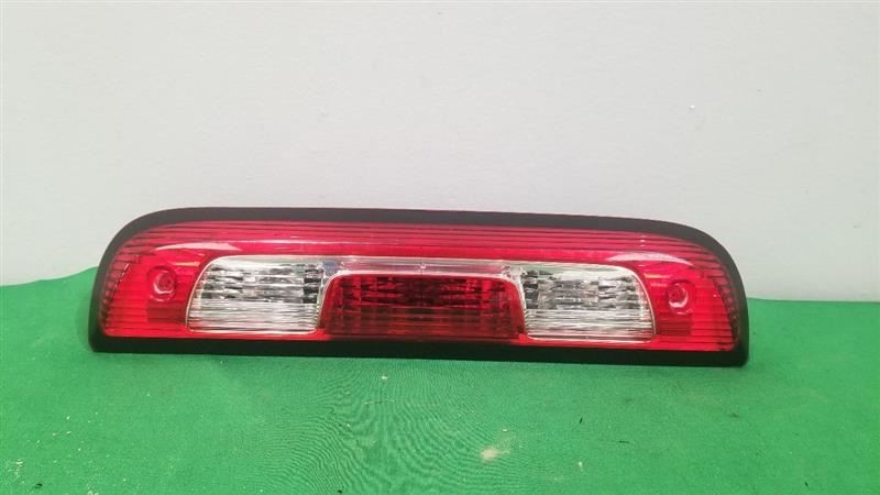 18 CHEVY SILVERADO 1500 HIGH MOUNTED STOP LIGHT INCANDESCENT