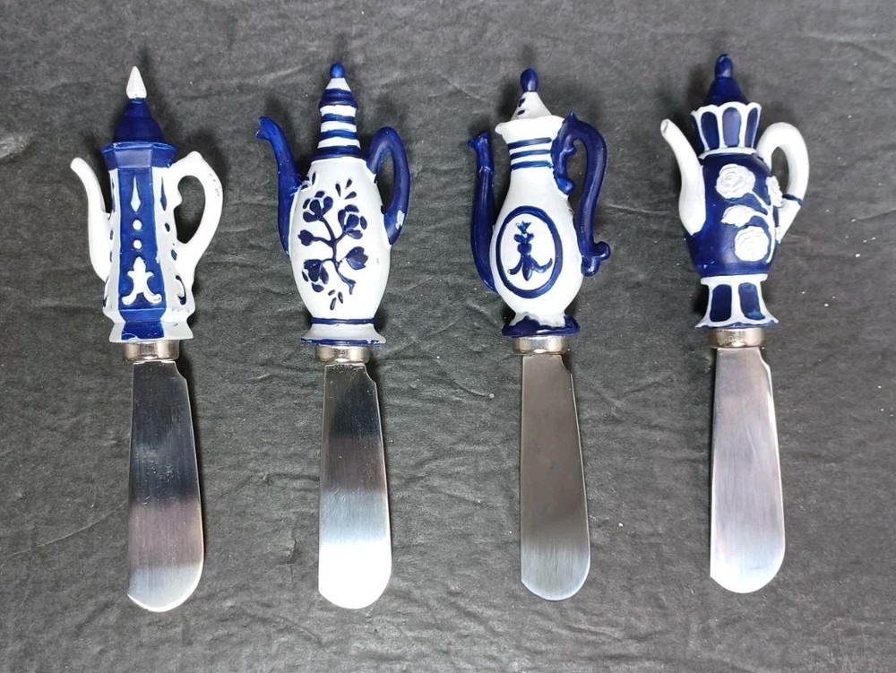 Boston Warehouse Teatime Spreaders 4 Stainless Teapots Blue White