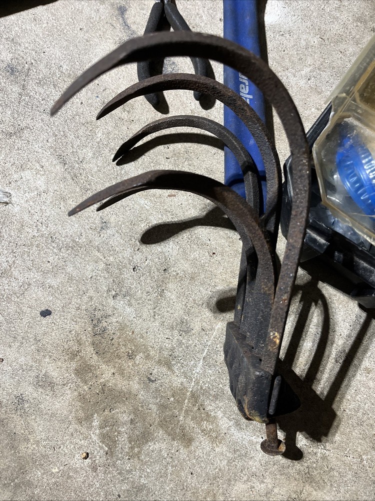 Vtg. 5 Tine Cultivator Farm Garden Tool CLAW