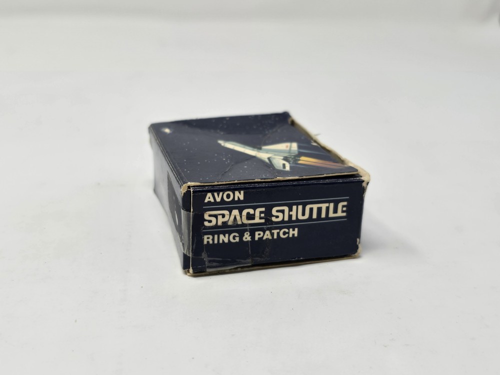 vintage 1982 Avon Space Shuttle novelty ring and patch
