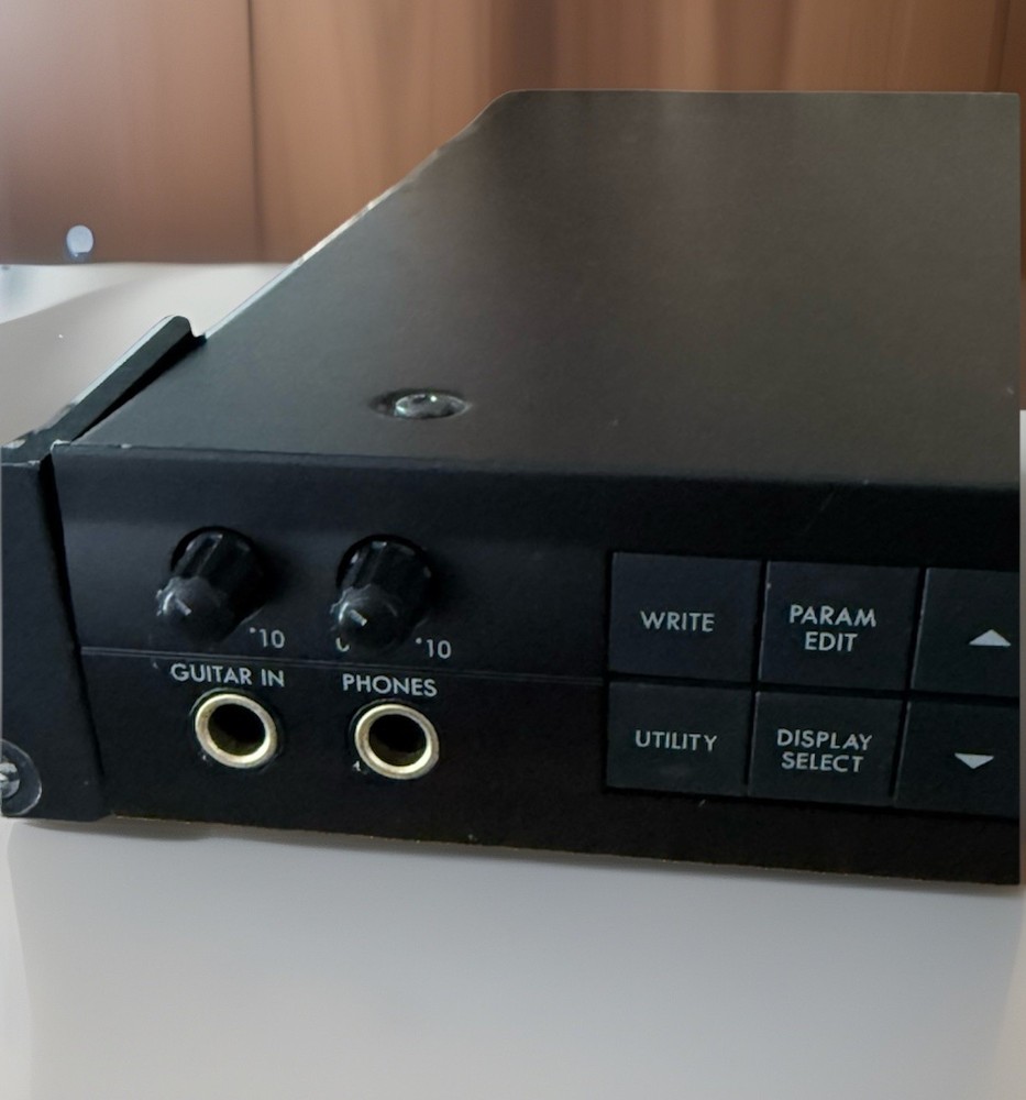 Korg A2 Multieffects Processor, Japan Great Working Condition.