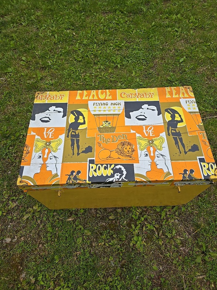Incredible Retro Trunk