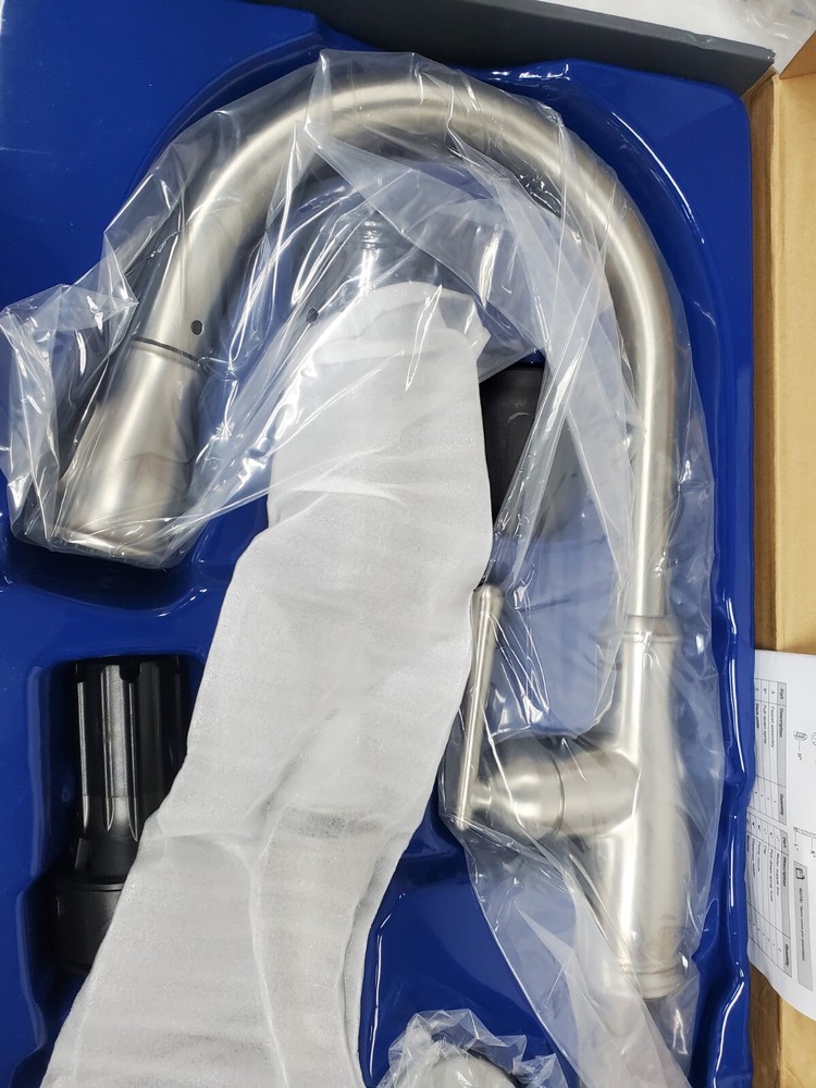 Glacier Bay Kagan Single-Handle Pull-Down Kitchen Faucet - Silver (‎FP1B4201SP)