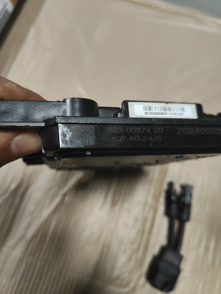 Enphase IQ7-60-2-US Microinverters