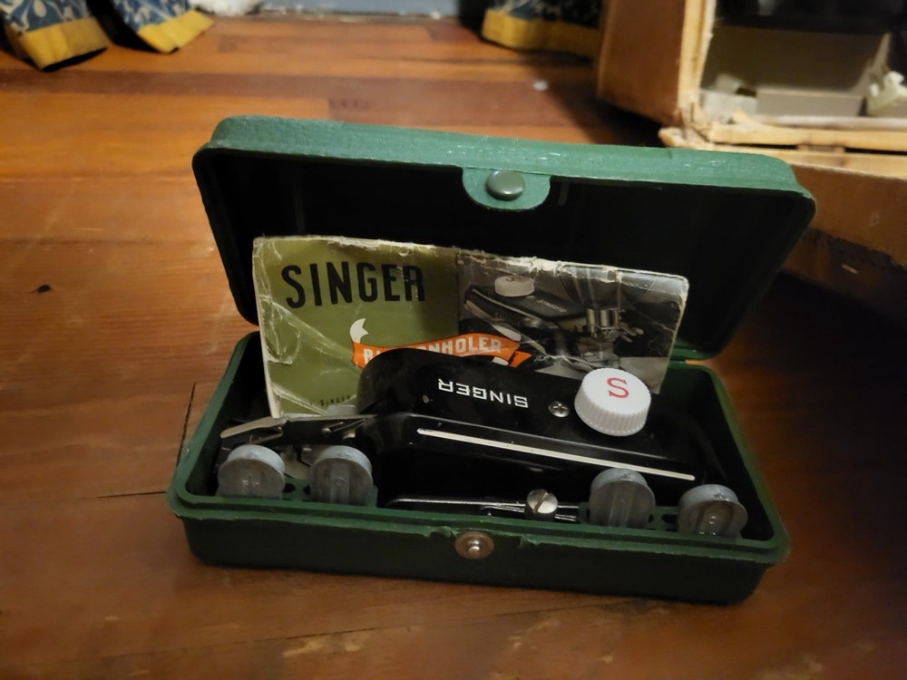 1952 Singer Sewing Machine 301a Button Hole Attachment Does Work