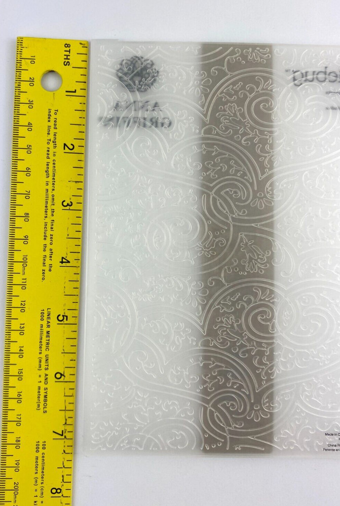 Anna Griffin Cuttlebug Cricut - EMBROIDERED HEARTS - Embossing Folder