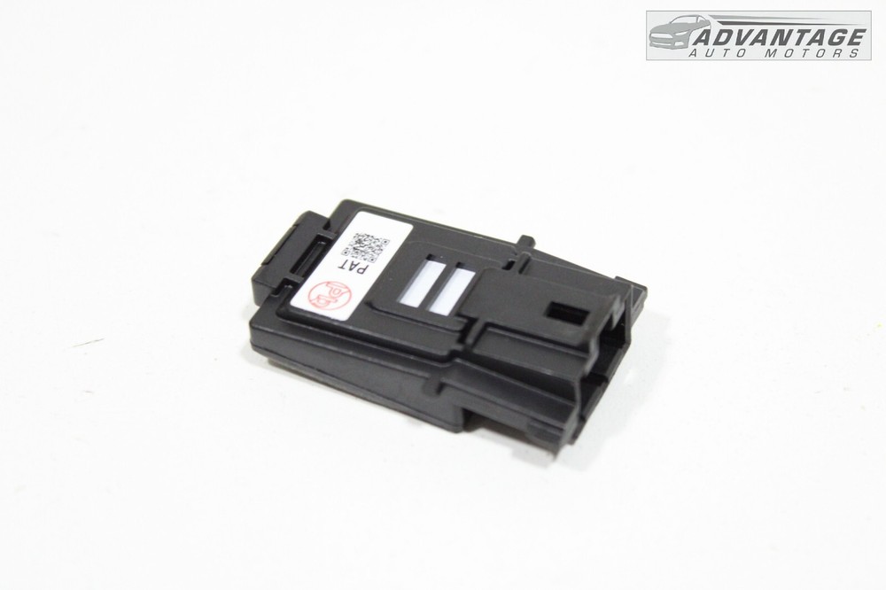 2020-2022 HYUNDAI PALISADE WINDSHIELD HUMIDITY TEMP TEMPERATURE SENSOR OEM