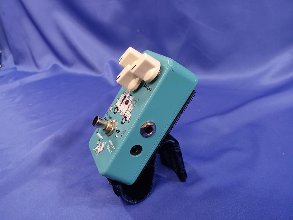 ANIMALS　PEDAL Relaxing Walrus Delay Delay