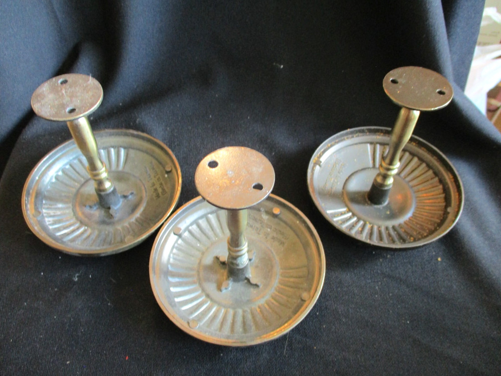 VINTAGE 3 BRASS DRAPERY CURTAIN DECORATIVE TIEBACKS