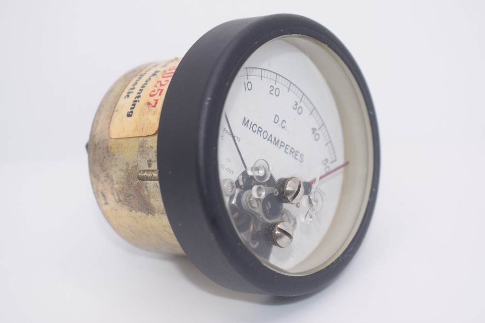 VINTAGE ASSEMBLY PRODUCTS MAGNETIC PANEL METER - 0-50 DC MICROAMPERES