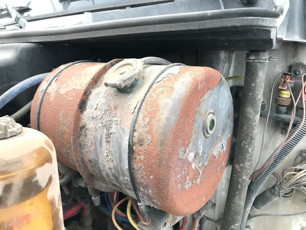 2000-2003 International 9200 Radiator Overflow Bottle - Used