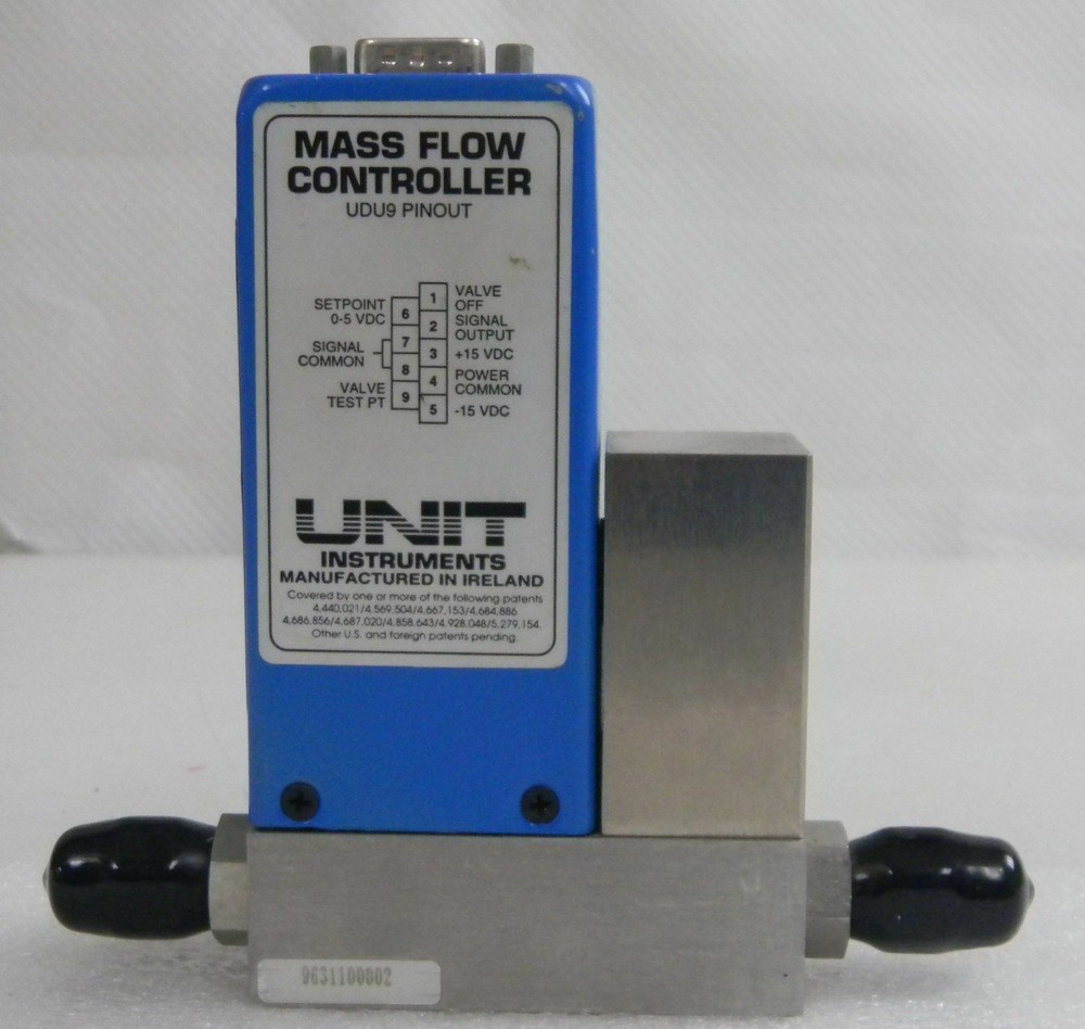 Unit UFC-LCMFCS, Mass Flow Controller, Gas- N2, Range- 500 SCCM, 1/4" M I/O