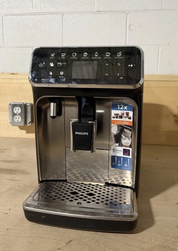 Philips 4400 LatteGo Automatic Espresso Coffee Machine Black